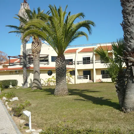 Praia Da Lota Resort - Beachfront Hotel-3